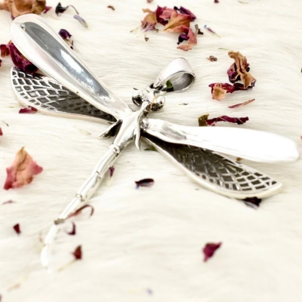 Elegant 925 Sterling Silver Dragonfly 3D Necklace